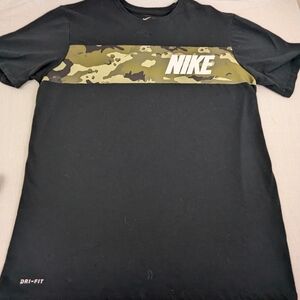 Nike Men's Black Camouflage Dri-FIT Shirt Large